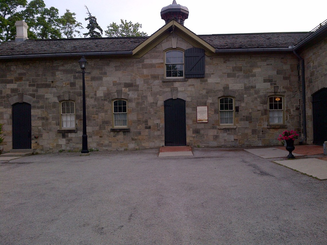 Dundurn Castle, Hamilton (Ont). Photo by @erskinec