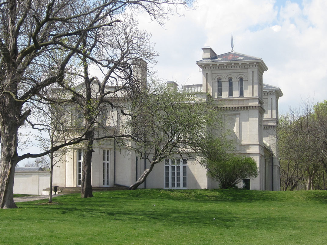 Dundurn Castle, Hamilton (Ont). Photo by @erskinec