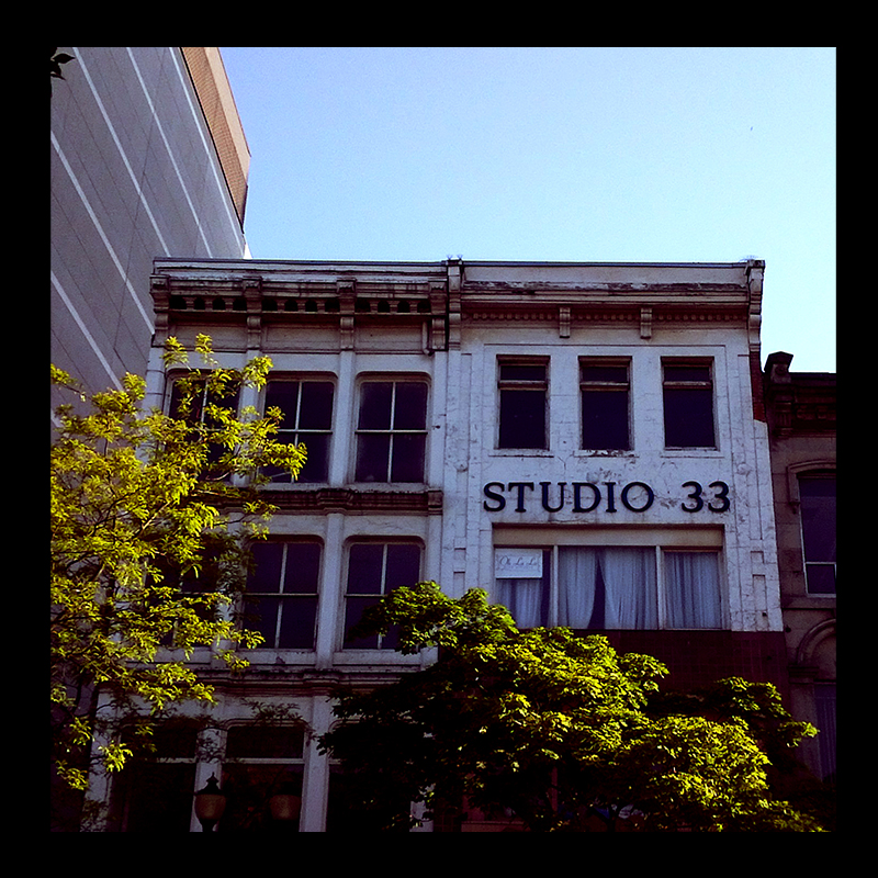 Gore Park, Hamilton (Ont). Photo by @erskinec