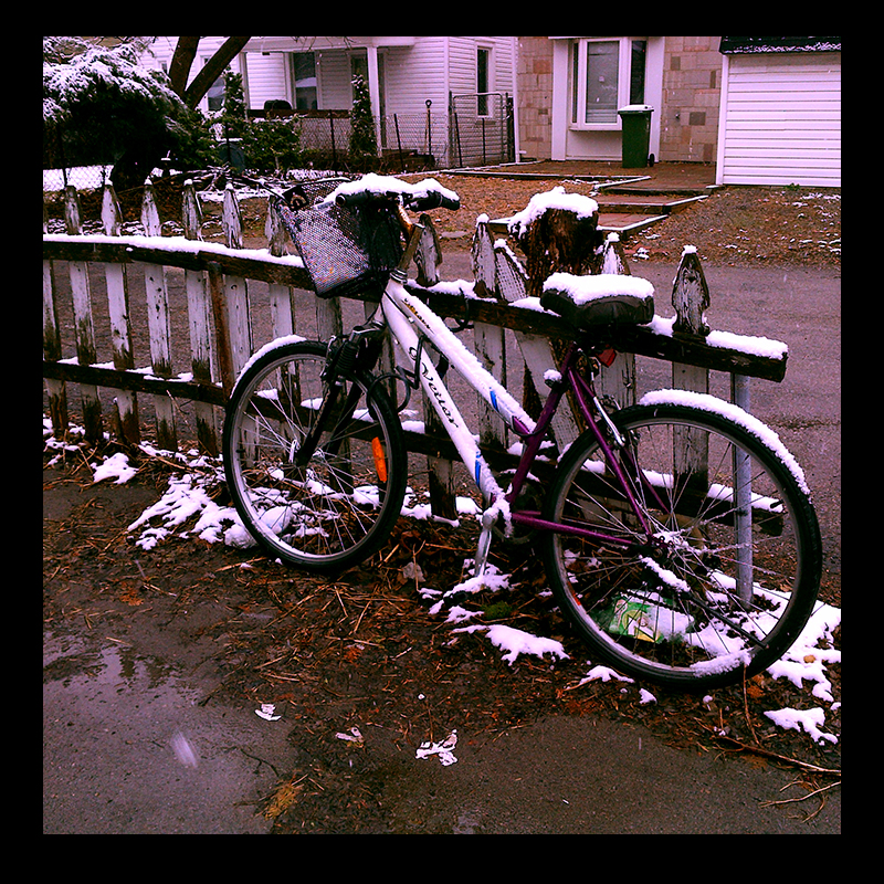 Spring Biking, Hamilton (Ont). Photo by @erskinec
