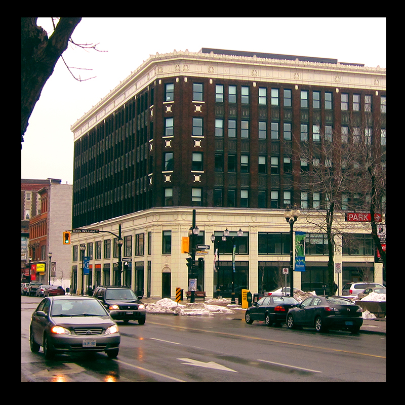 Lister Building, Hamilton (Ont). Photo by @erskinec