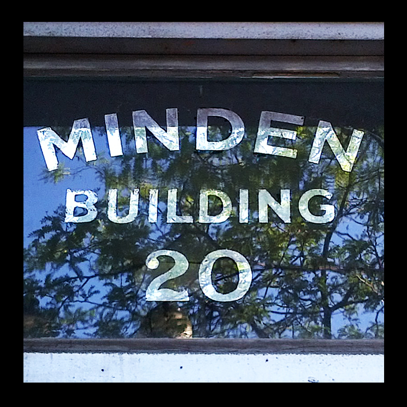 Gore Park, Hamilton (Ont). Photo by @erskinec